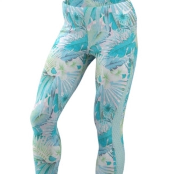 Nike Pants - Nike leggings size Large NEW!!!